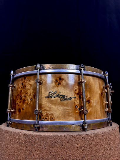 Ludcher Drum Company, Magasin D'instruments De Musique à Saint-Senier-de-Beuvron